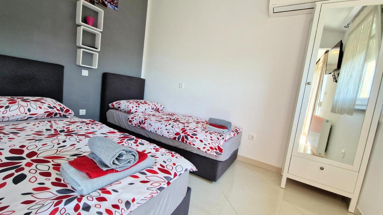 Apartments Pinezic Skrbčići Exterior foto