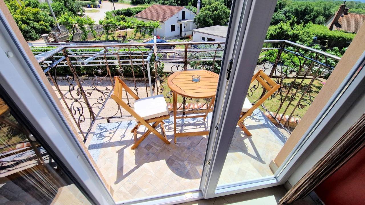 Apartments Pinezic Skrbčići Exterior foto